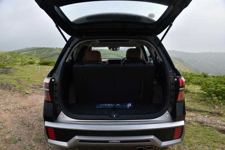 Hyundai Alcazar Front Row Seats