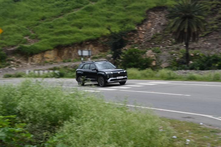 Hyundai Alcazar Color Black