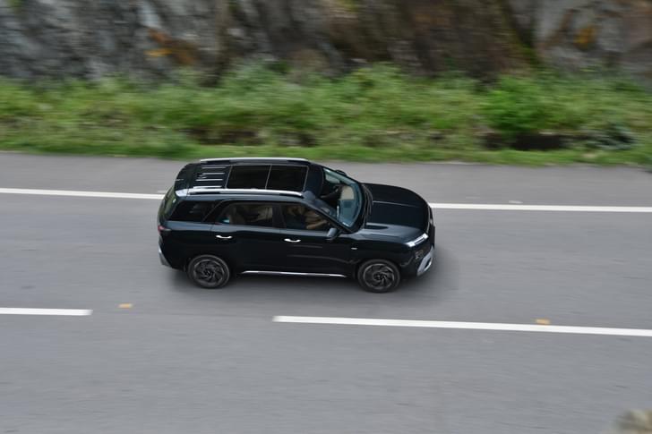 Hyundai Alcazar Color Black