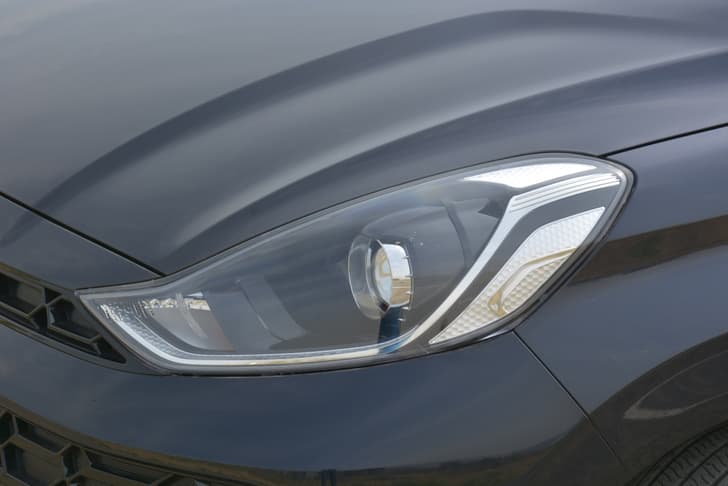 Hyundai Aura Headlight