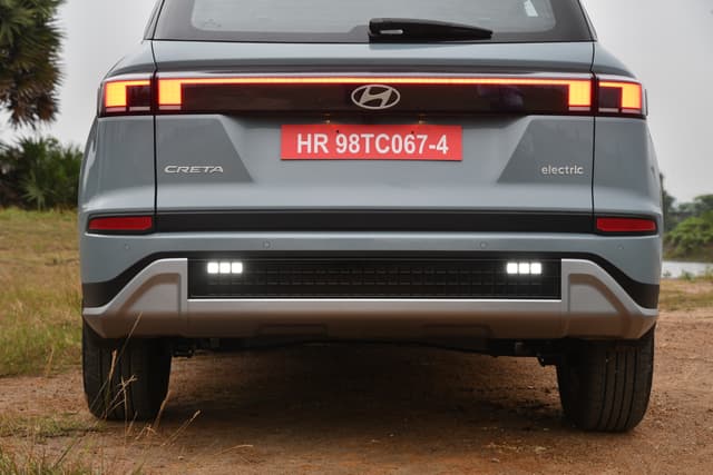 Rear View Image - 719