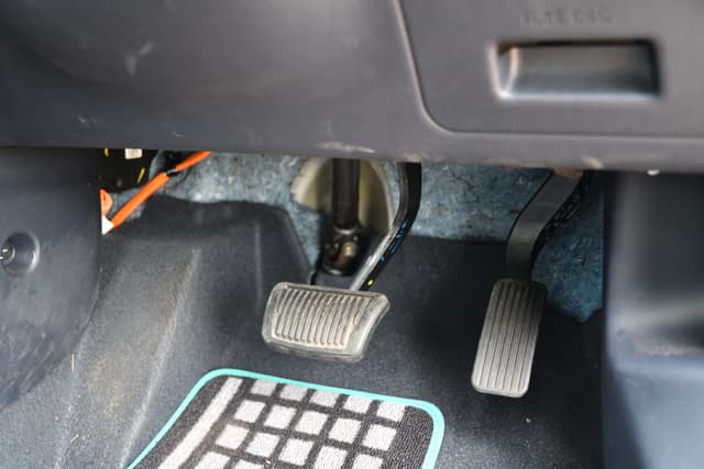 Foot Controls Image - 721