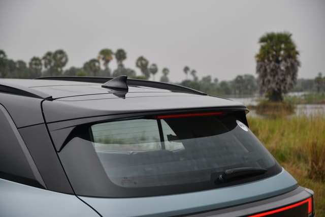 Rear View Image - 722