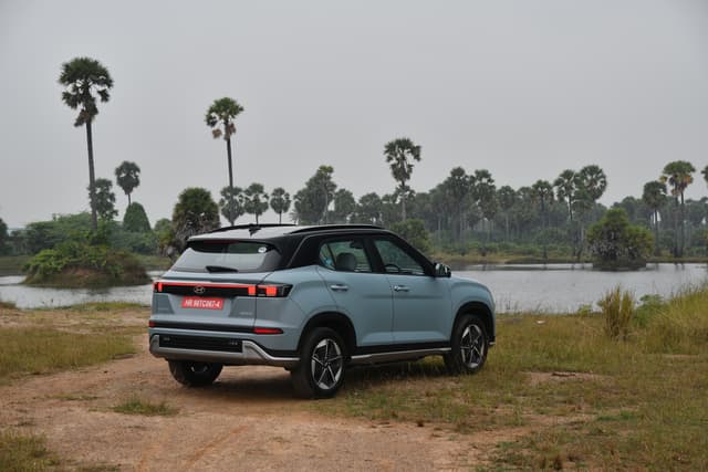 Rear View Image - 725