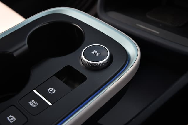 Console Storage Image - 749