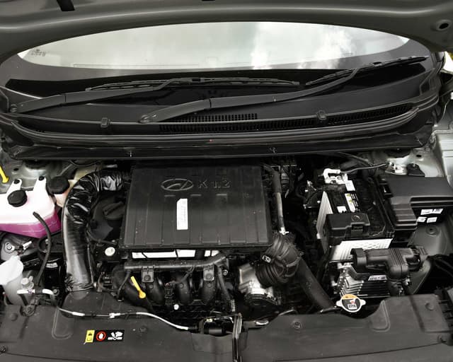 Open Bonnet Engine Shot Image - 30376