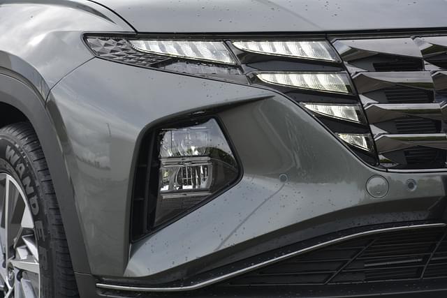 Headlight Image - 12683