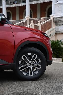 Hyundai Venue Alloy Wheels True
