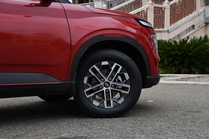 Hyundai Venue Alloy Wheels