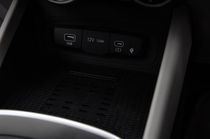 Hyundai Venue 12v Power Outlets