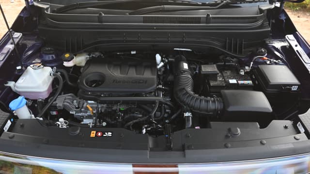 Open Bonnet Engine Shot Image - 29584
