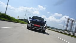 Hyundai Venue Front Right Three Quarter