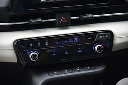 Hyundai Verna Infotainment System