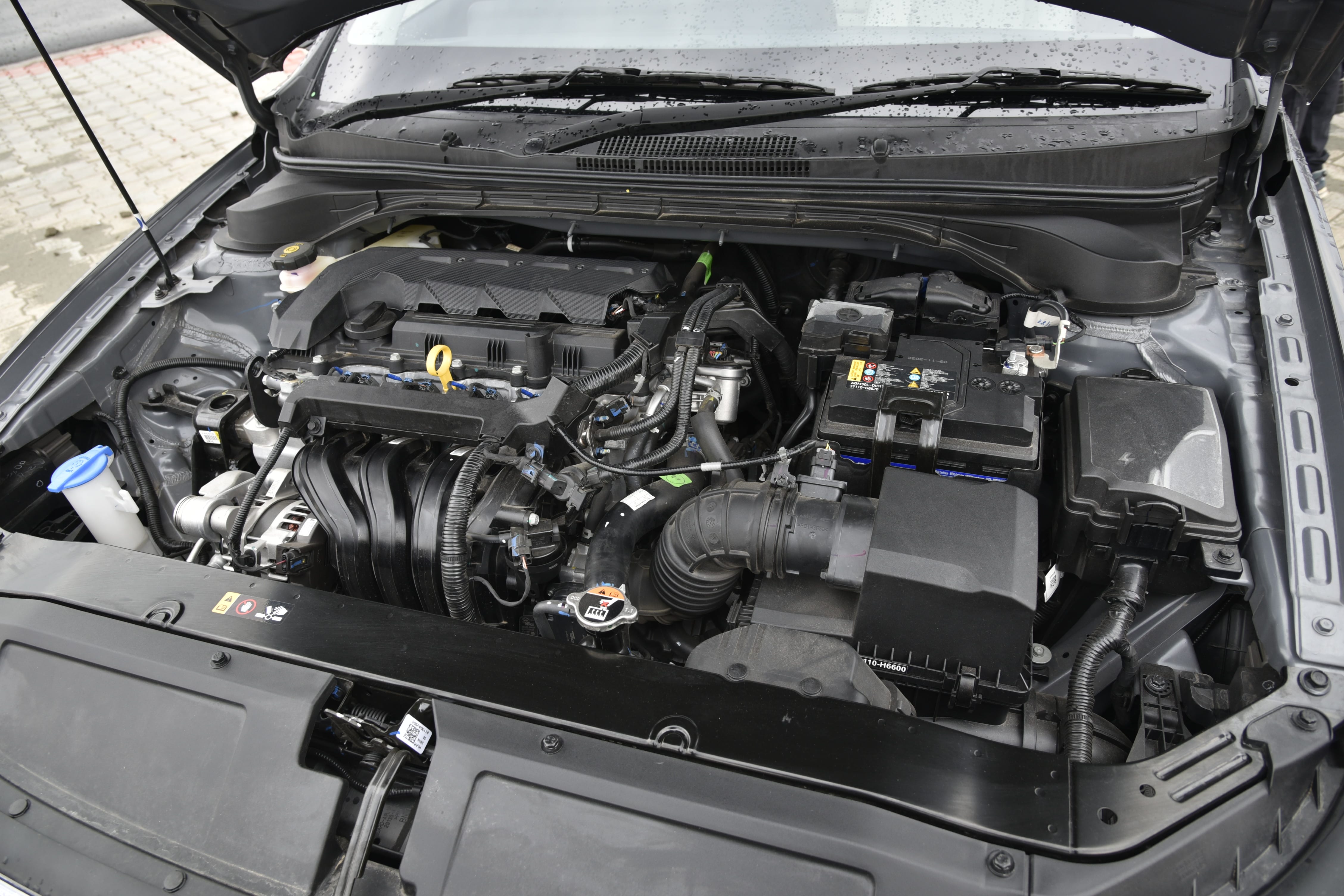 Hyundai Verna Open Bonnet Engine Shot Image – Verna Photos in India ...
