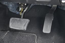 Hyundai Verna Foot Controls