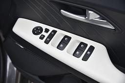 Hyundai Verna Door Controls