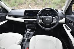 Hyundai Verna Dashboard