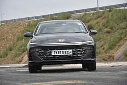 Hyundai Verna Front View