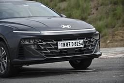 Hyundai Verna Front Right Three Quarter