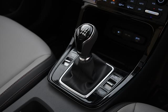 Gear Box 6 Speed Image - 14385