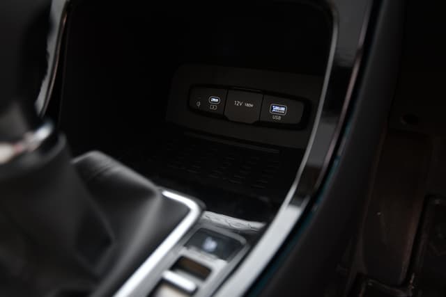 12V Power Outlets Image - 14397