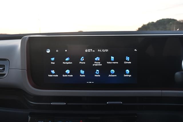 Infotainment System Image - 14436