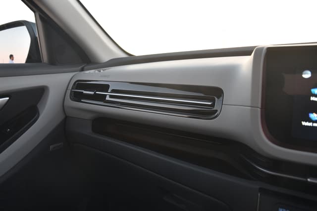 Infotainment System Image - 14446