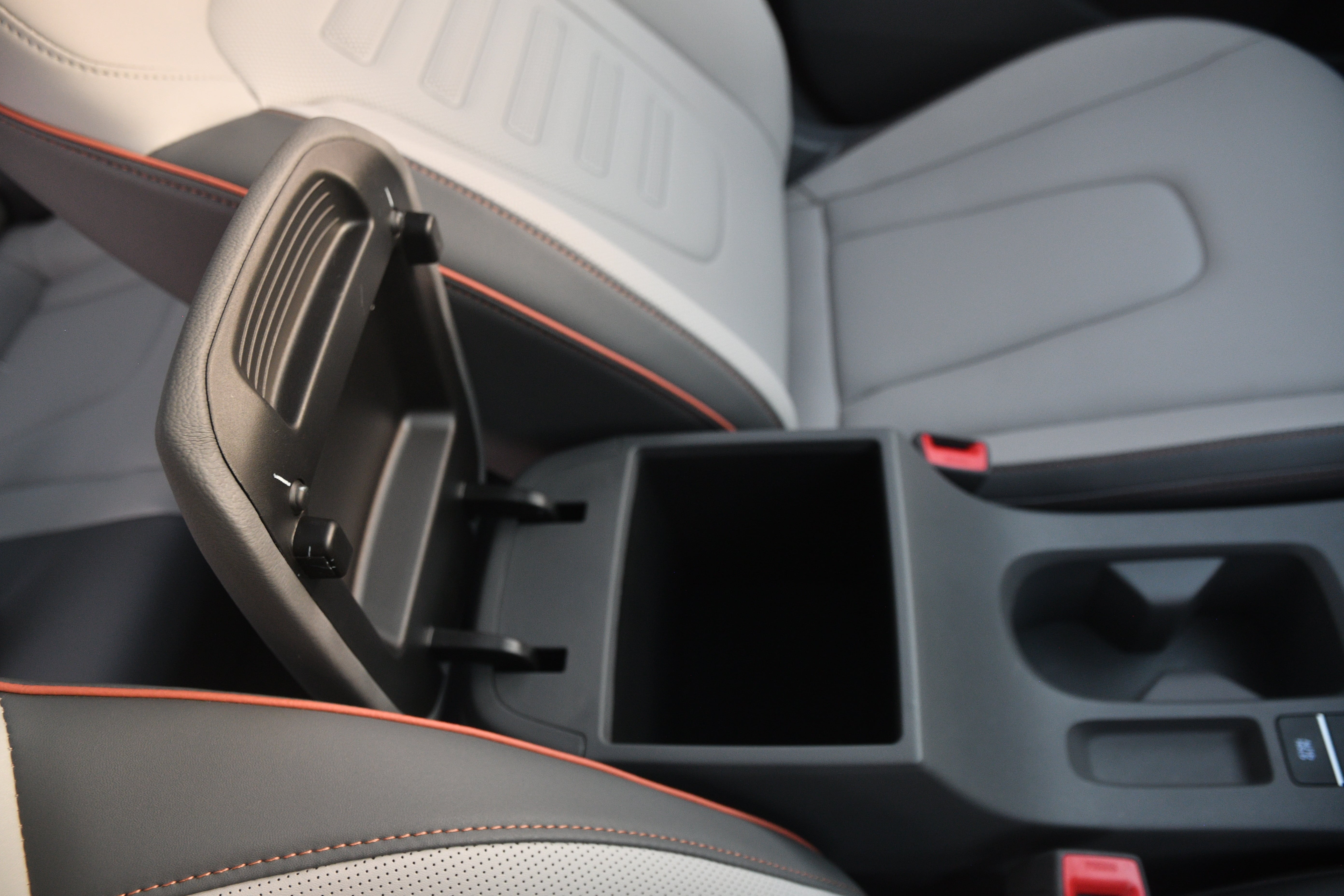 Hyundai Creta Console Storage Image – Creta Photos in India | Autocar India
