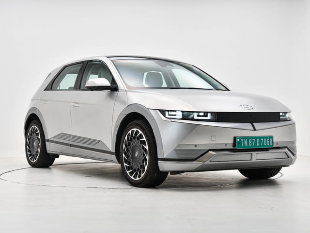 Front Left Three Quarter