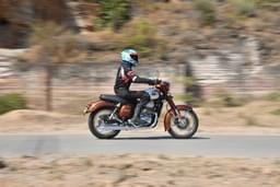 Jawa 350 Front Right Three Quarter