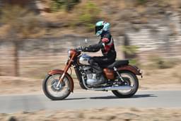 Jawa 350 Front Right Three Quarter