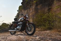 Jawa 350 Front Left Three Quarter