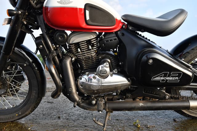 Closed Fuel Lid Image - 24917