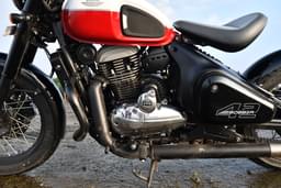 Jawa 42 Bobber Closed Fuel Lid