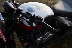 Jawa 42 Bobber Closed Fuel Lid