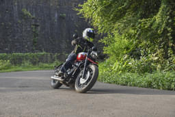 Jawa 42 Bobber Color Black