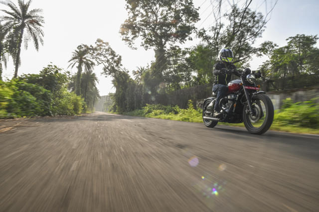 Front Left Three Quarter Image - 25015