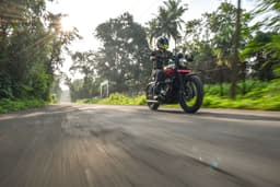 Jawa 42 Bobber Color Red