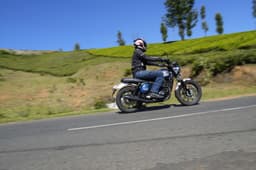 Jawa 42 Fj Front Right Three Quarter