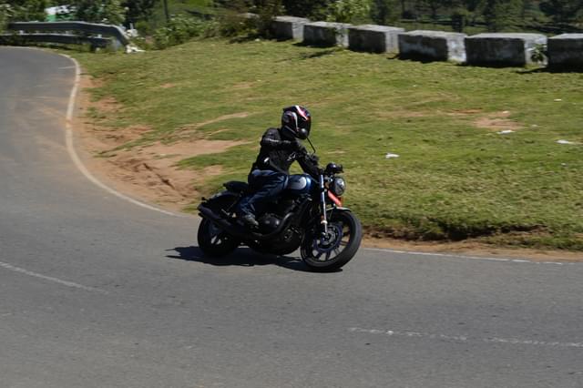 Front Right Three Quarter Image - 24861