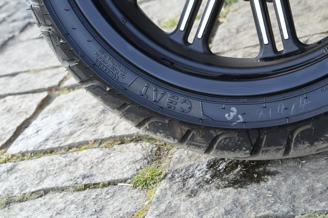 Front Wheels Image - 24955