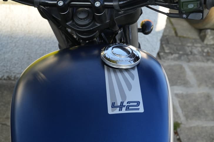 Jawa 42 Fj Closed Fuel Lid