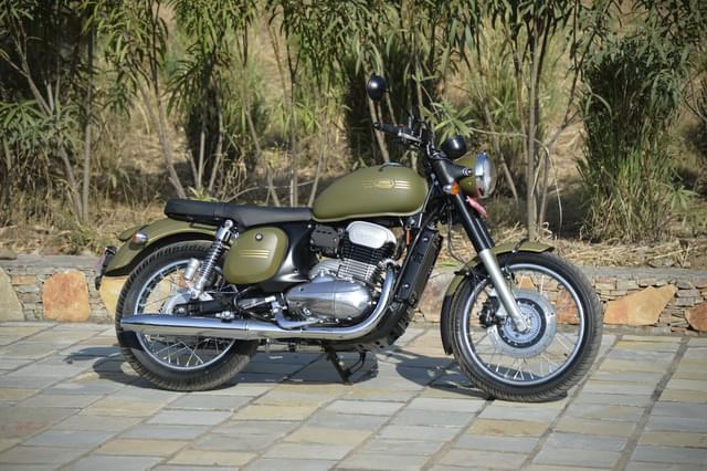 Front Right Three Quarter Image - 24763