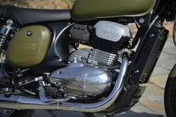 Jawa 42 Closed Fuel Lid