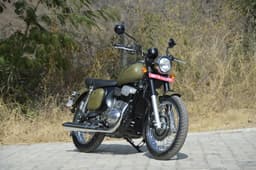 Jawa 42 Front Left Three Quarter