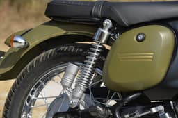 Jawa 42 Color Black