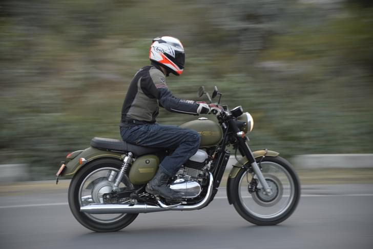 Jawa 42 Front Right Three Quarter