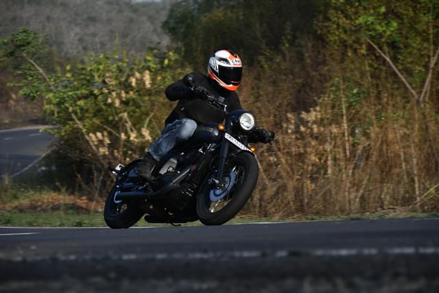 Front Right Three Quarter Image - 24906