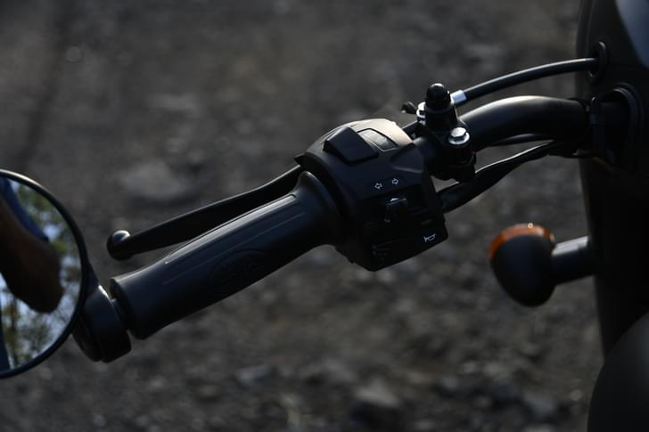 Jawa Perak Color Black