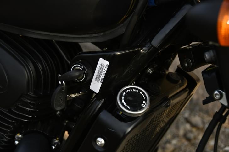 Jawa Perak Fuel Tank Shot